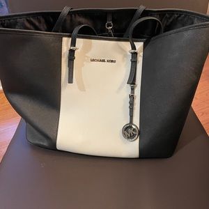 Micheal Kors Tote Bag